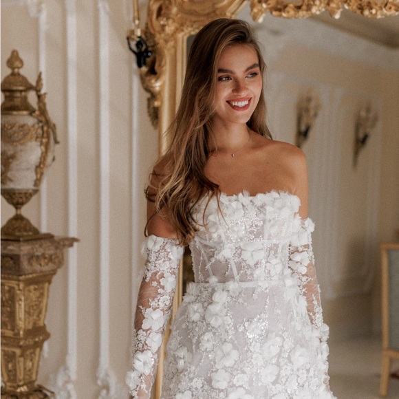 Chic Strapless White Floral Dress - Picture 6 of 16